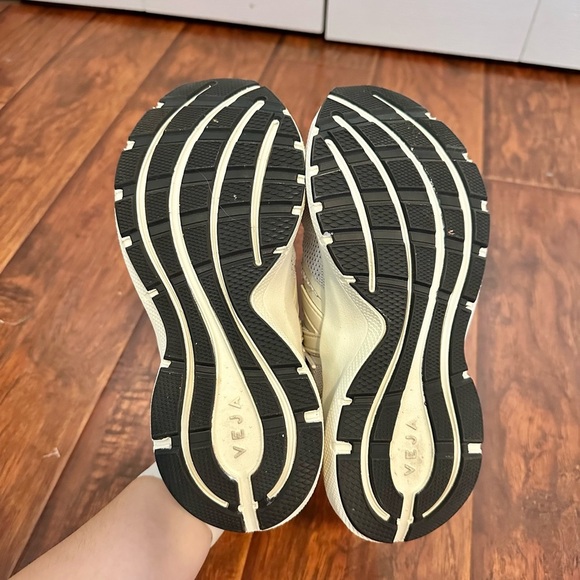 Veja V knit marlin sneakers - Picture 7 of 9